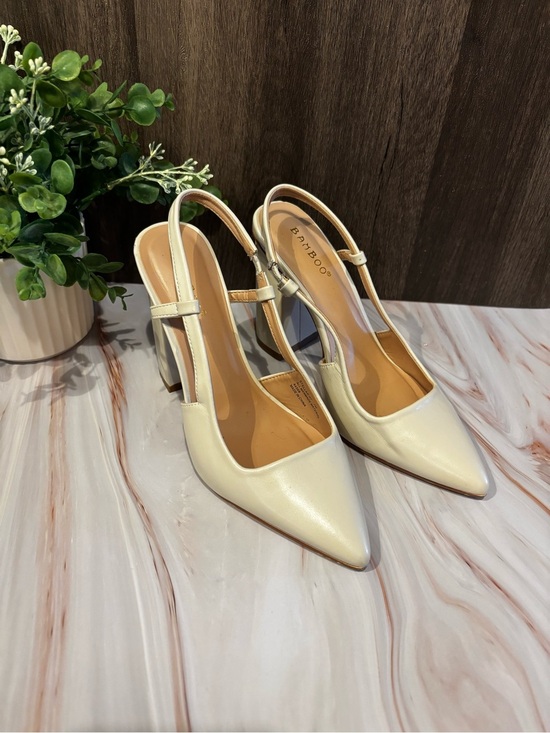 BAMBOO Shoes - BAMBOO Cream Pointed Slingback Block Heels